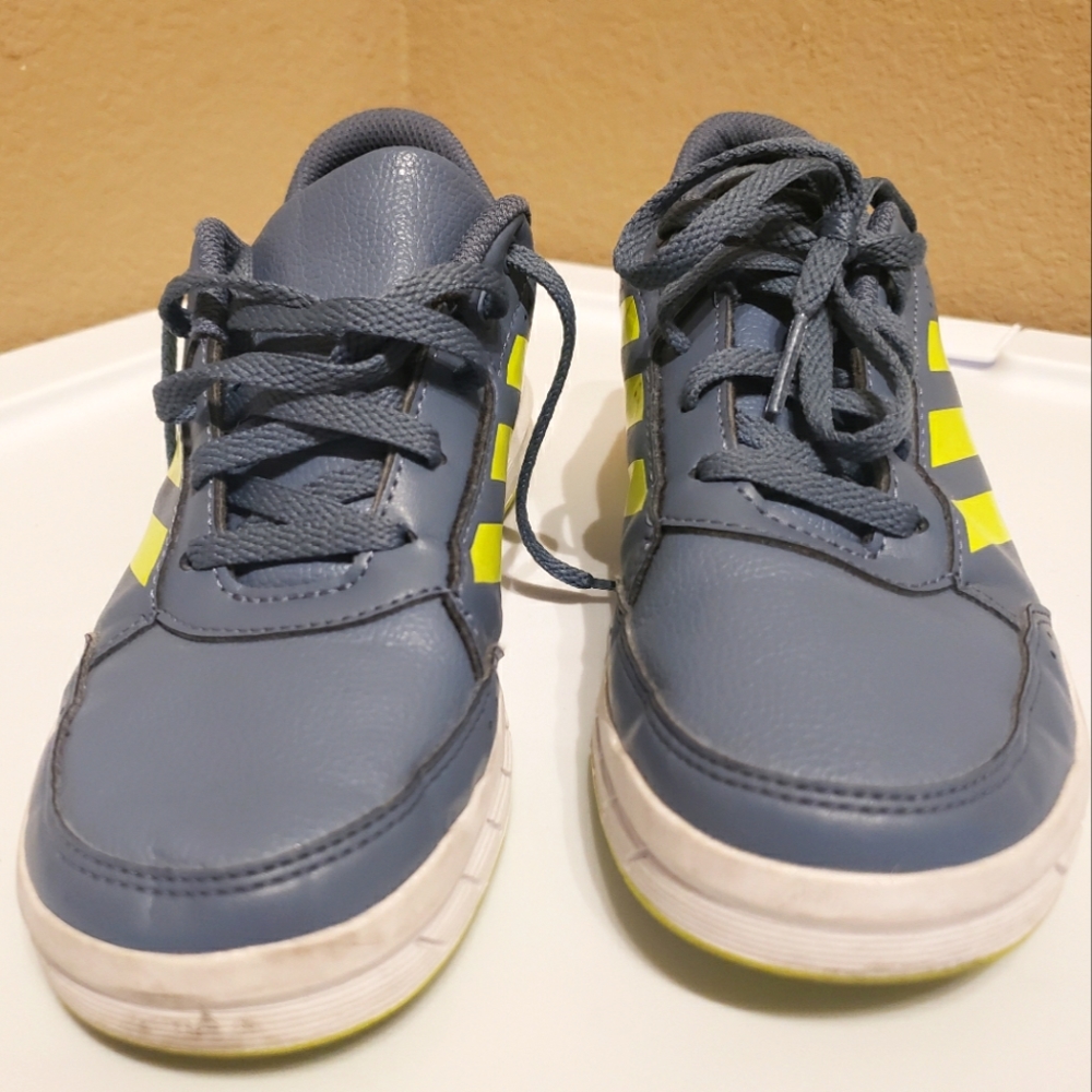 Adidas Alta Sport Athletic Shoes Grey And Green Youth Size 2